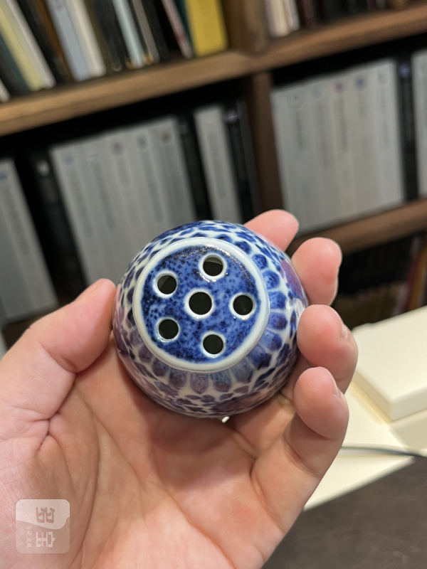 清雍正 仿宣窑青花缠枝莲纹花插 - 图8